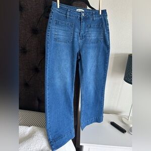 Trendy Wide Leg highwaisted Croppes Flare Jeans
